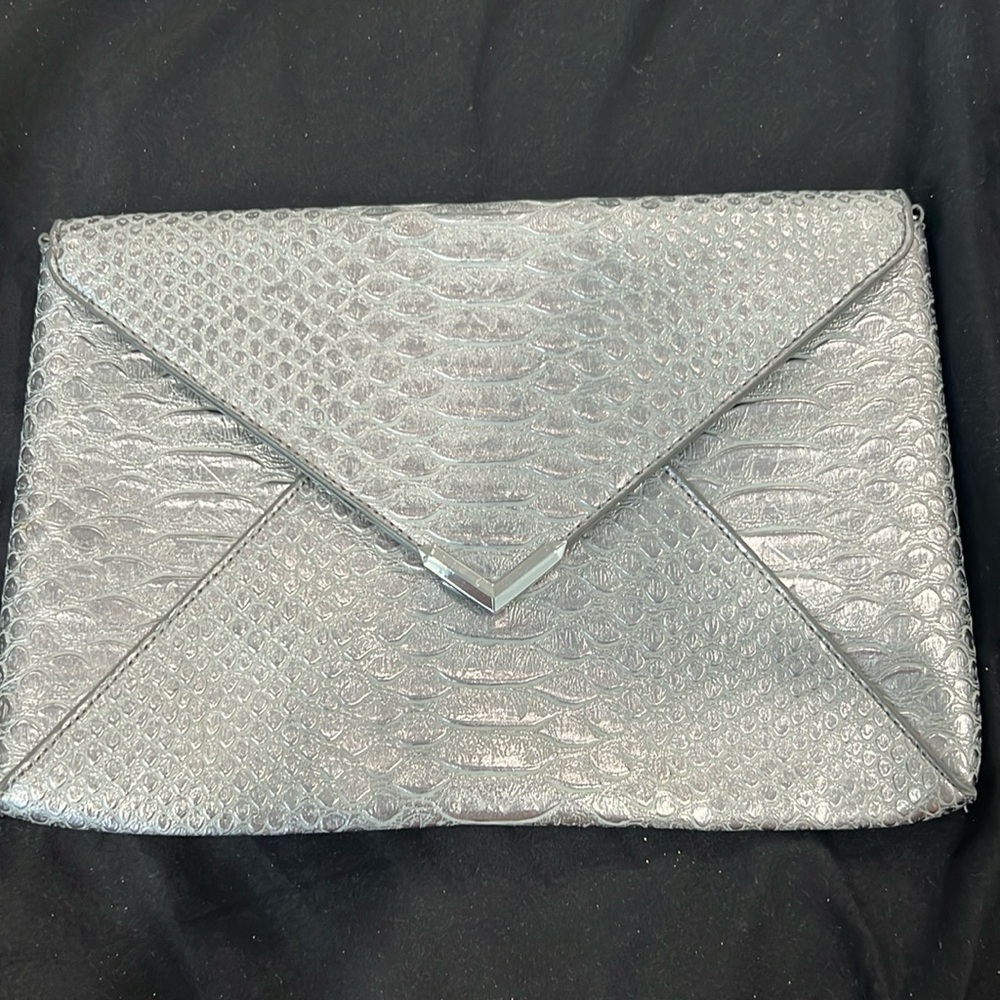 Stella & Dot Exotic Pewter City Slim Clutch